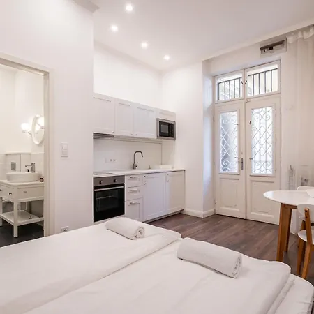 Z32 - & Chic - Stylish By Bqa Апартаменты Будапешт