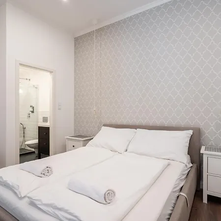 Z32 - & Chic - Stylish By Bqa Apartment Budapest